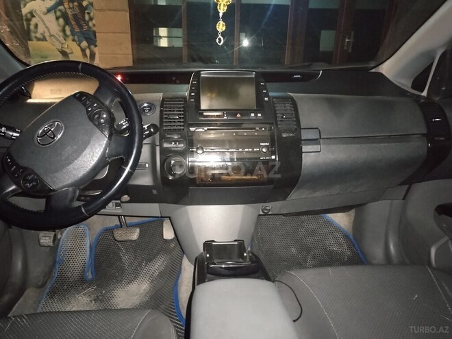Toyota Prius-9