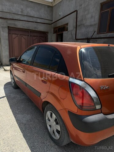 Kia Rio-5