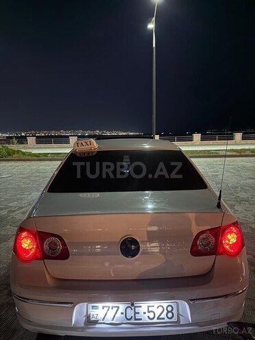 Volkswagen Passat-2