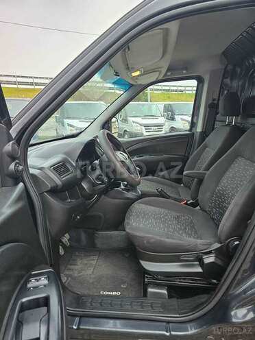 Opel Combo-8