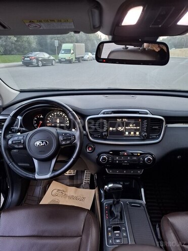 Kia Sorento-9