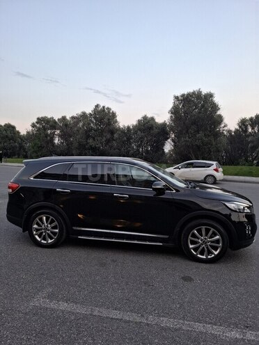 Kia Sorento-12
