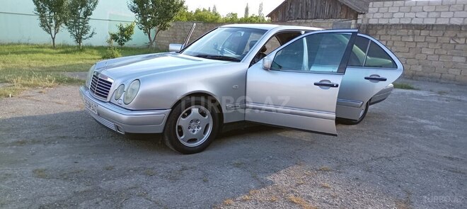 Mercedes E 240-9