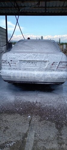 Mercedes E 240-10