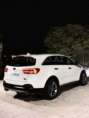 Kia Sorento-8