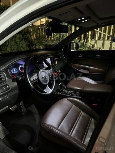 Kia Sorento-11