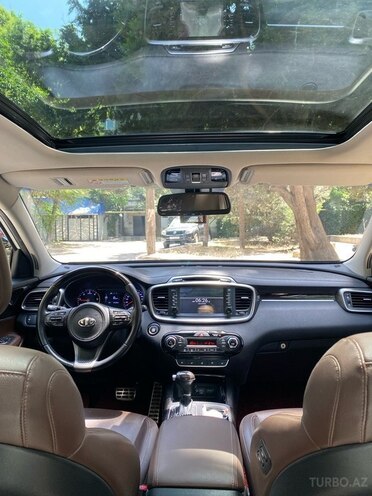 Kia Sorento-17