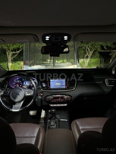 Kia Sorento-15