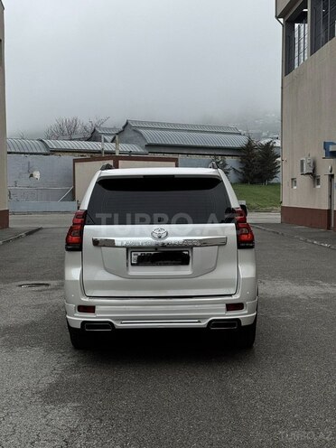 Toyota Land Cruiser Prado-9