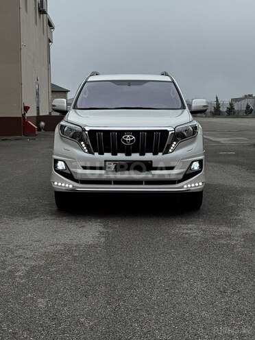 Toyota Land Cruiser Prado-4