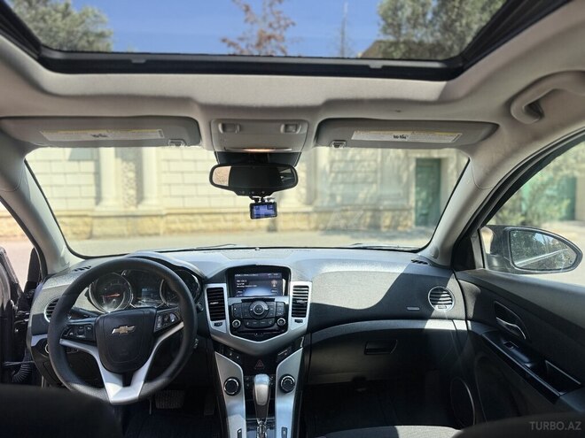 Chevrolet Cruze-11