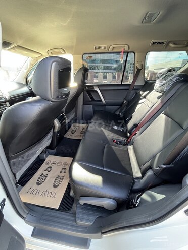 Toyota Land Cruiser Prado-14
