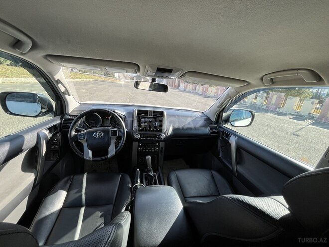 Toyota Land Cruiser Prado-15