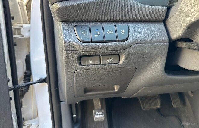Hyundai IONIQ-3