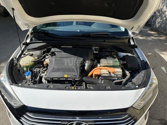Hyundai IONIQ-6