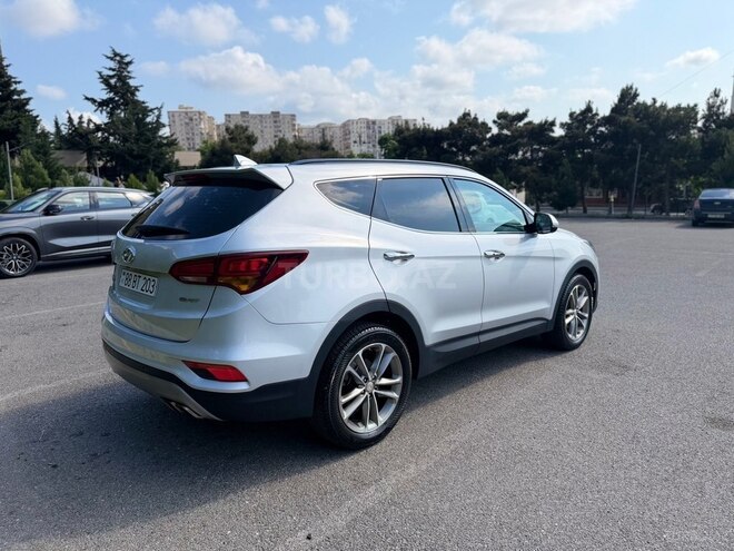 Hyundai Santa Fe-5