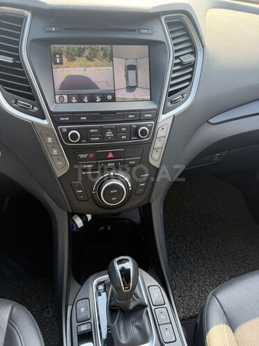 Hyundai Santa Fe-13