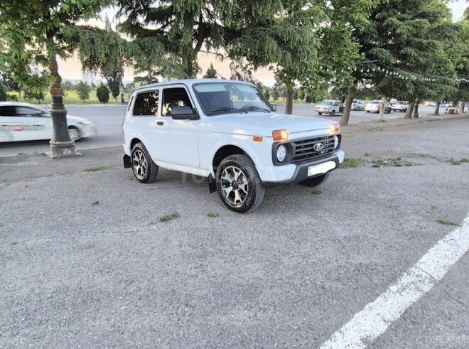 LADA (VAZ) Niva-2