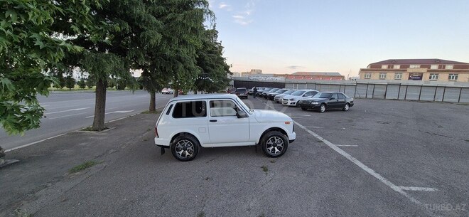 LADA (VAZ) Niva-4