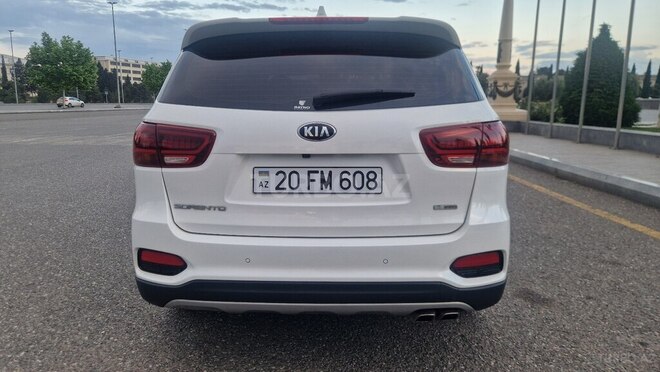 Kia Sorento-8