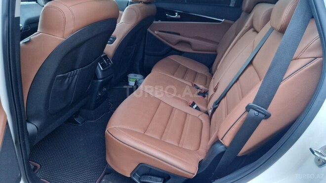 Kia Sorento-16