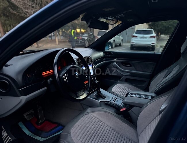 BMW 528-4