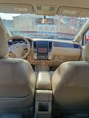 Nissan Tiida-6