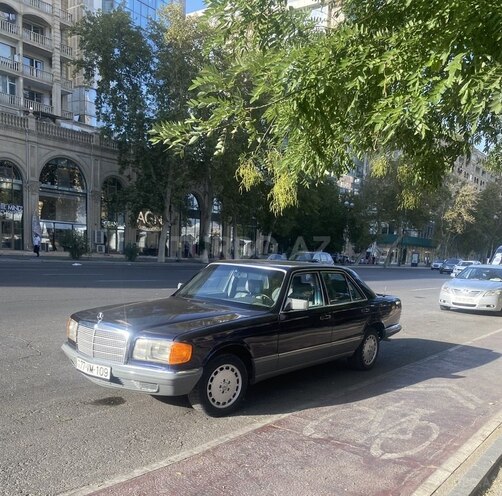 Mercedes 300 SE-6