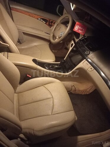Mercedes E 200-3