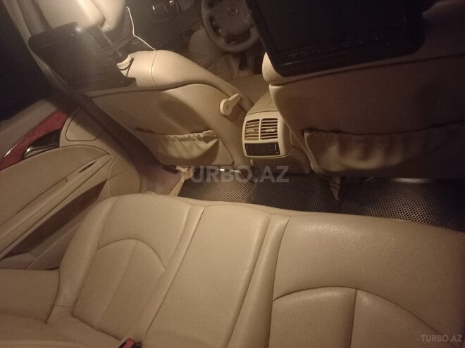 Mercedes E 200-7