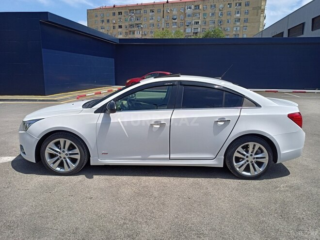 Chevrolet Cruze-16