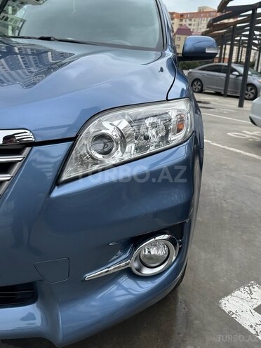 Toyota RAV4-5