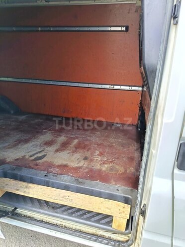 Ford Transit-3