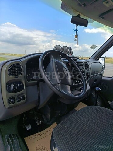 Ford Transit-10