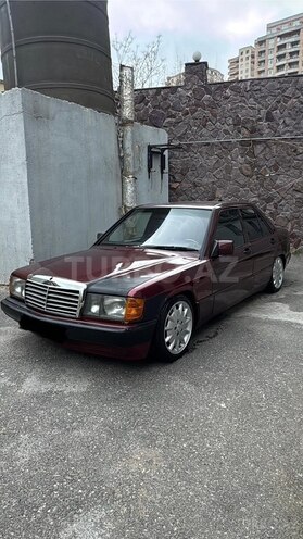 Mercedes 190-2