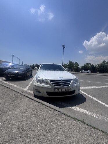 Hyundai Genesis-1
