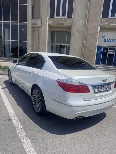 Hyundai Genesis-4