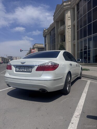 Hyundai Genesis-6
