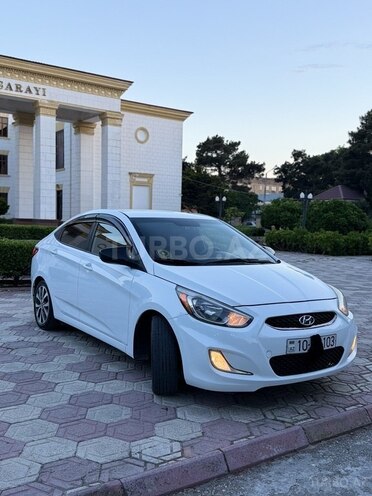 Hyundai Accent-2