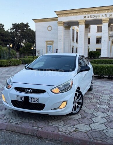 Hyundai Accent-1
