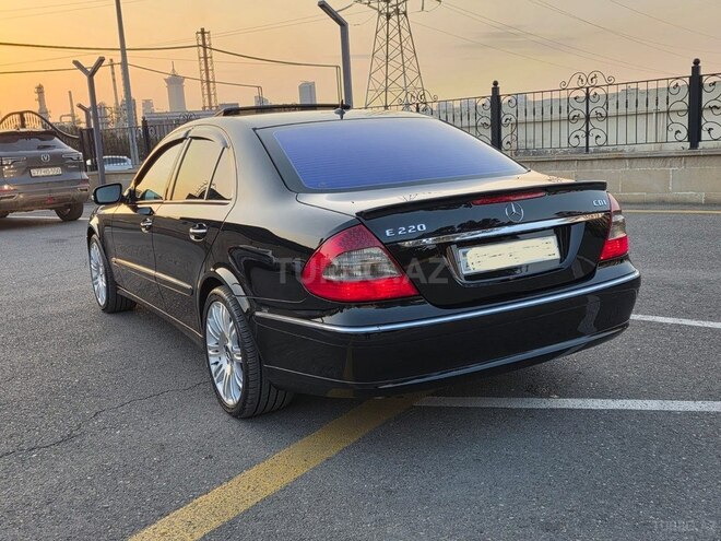Mercedes E 220-7