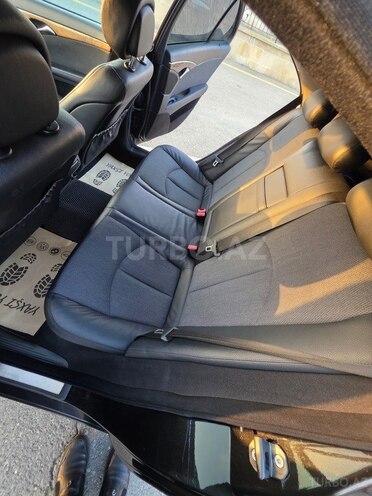 Mercedes E 220-6