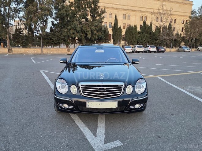 Mercedes E 220-1