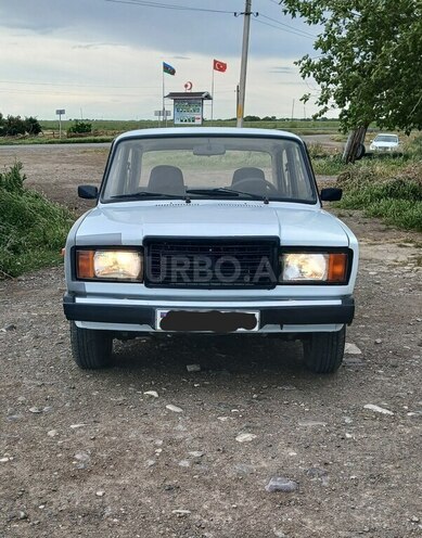 LADA (VAZ) 2107-1