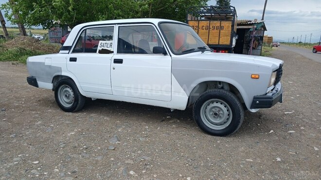 LADA (VAZ) 2107-4