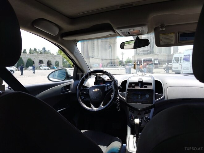 Chevrolet Aveo-4