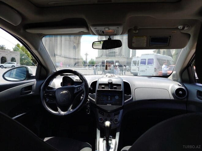 Chevrolet Aveo-7