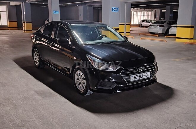 Hyundai Accent-1