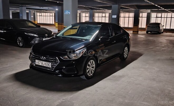Hyundai Accent-5