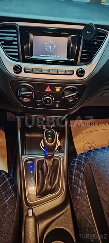 Hyundai Accent-13